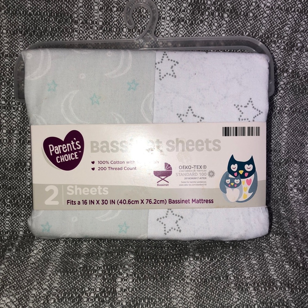 NWT parents choice bassinet sheets. Stars n moon pattern